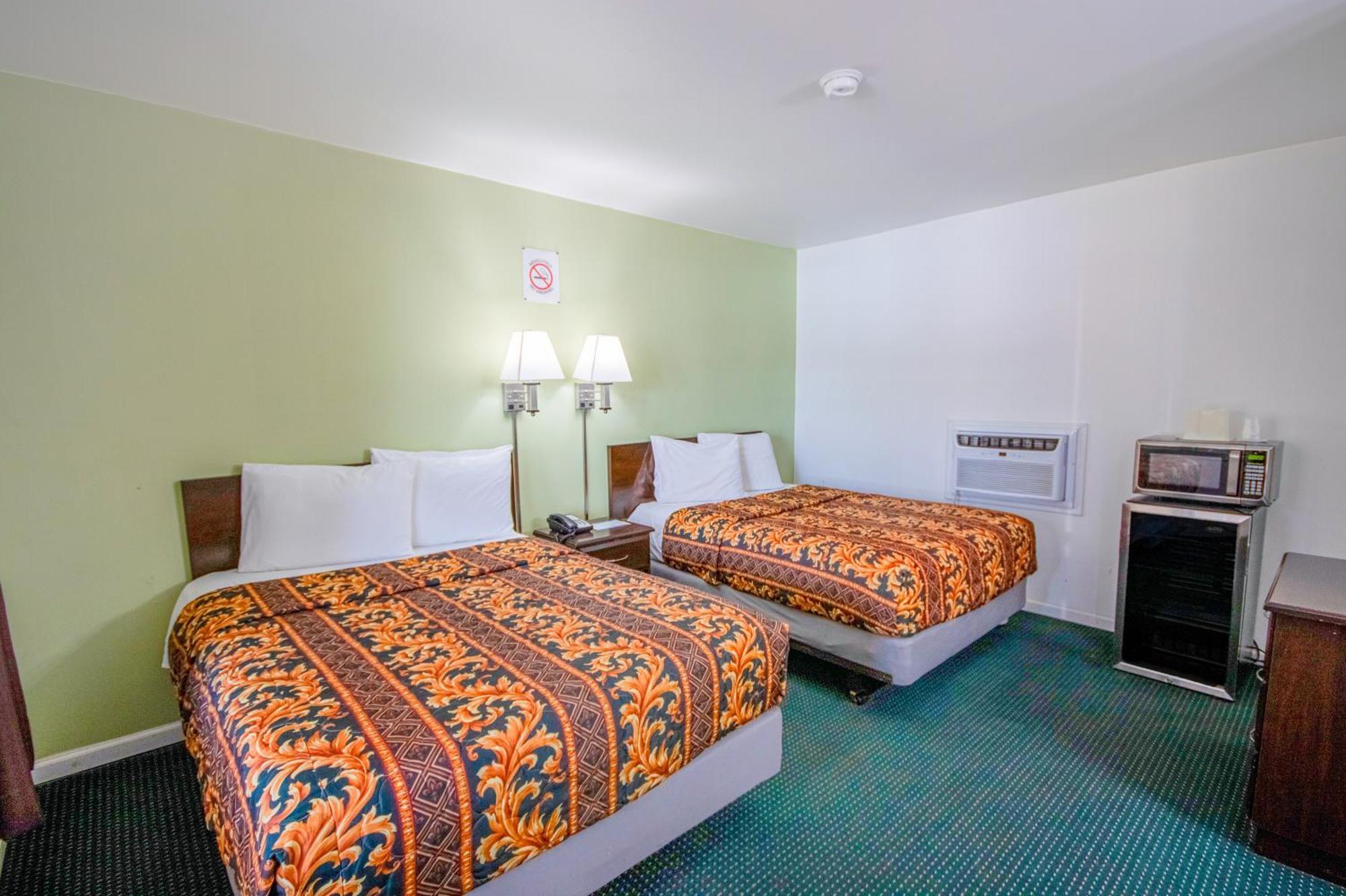 Oyo Travelier Motel Macon Exterior photo