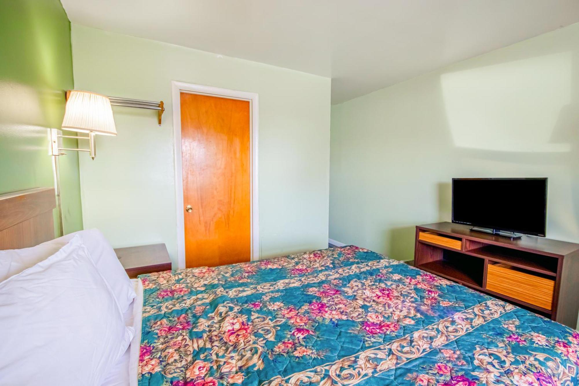 Oyo Travelier Motel Macon Exterior photo