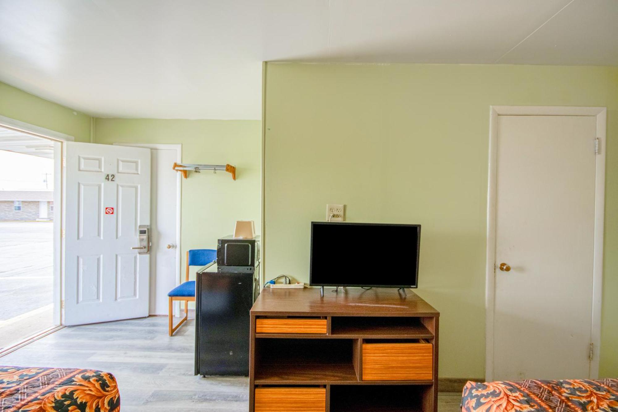Oyo Travelier Motel Macon Exterior photo