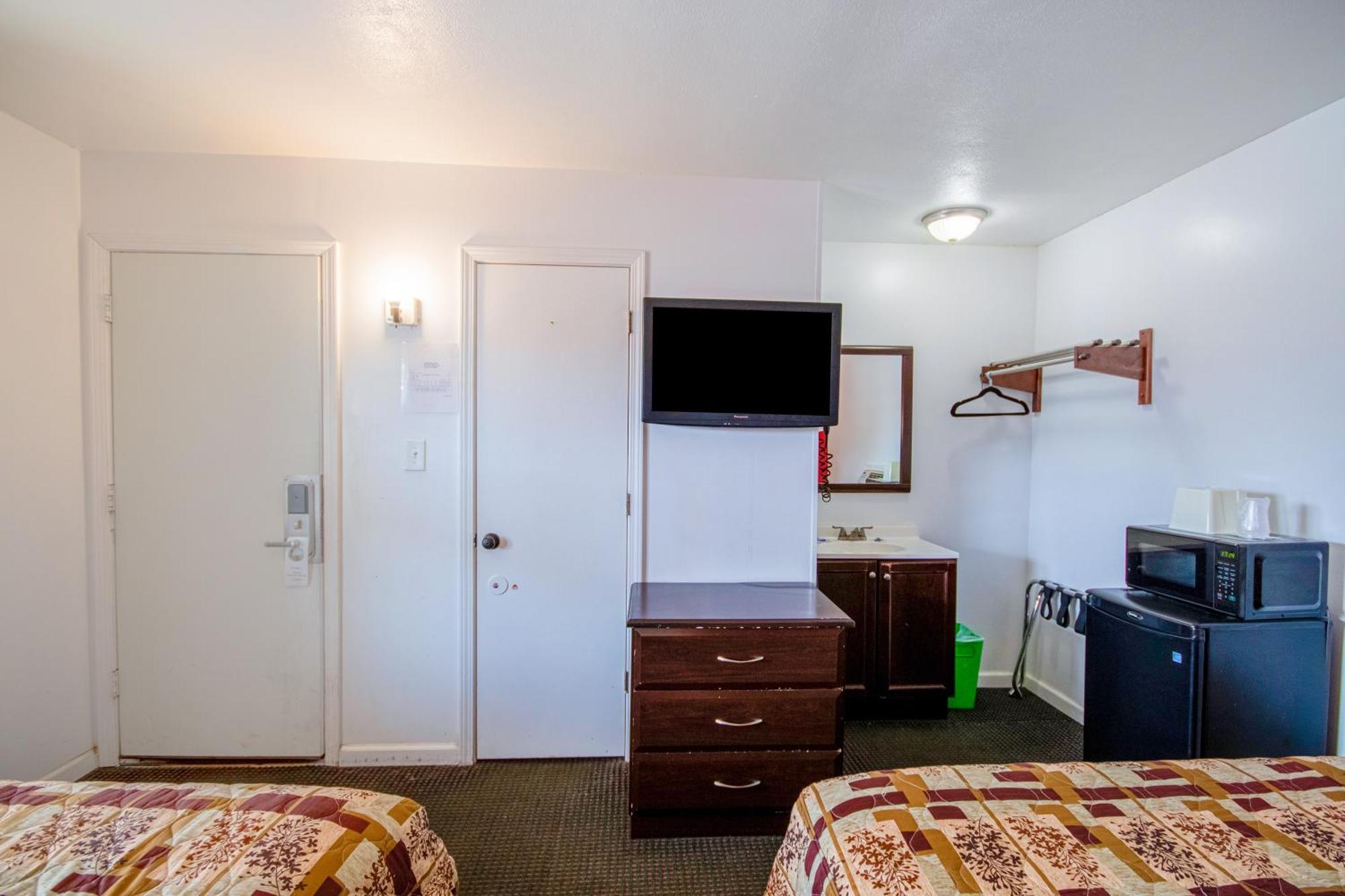 Oyo Travelier Motel Macon Exterior photo