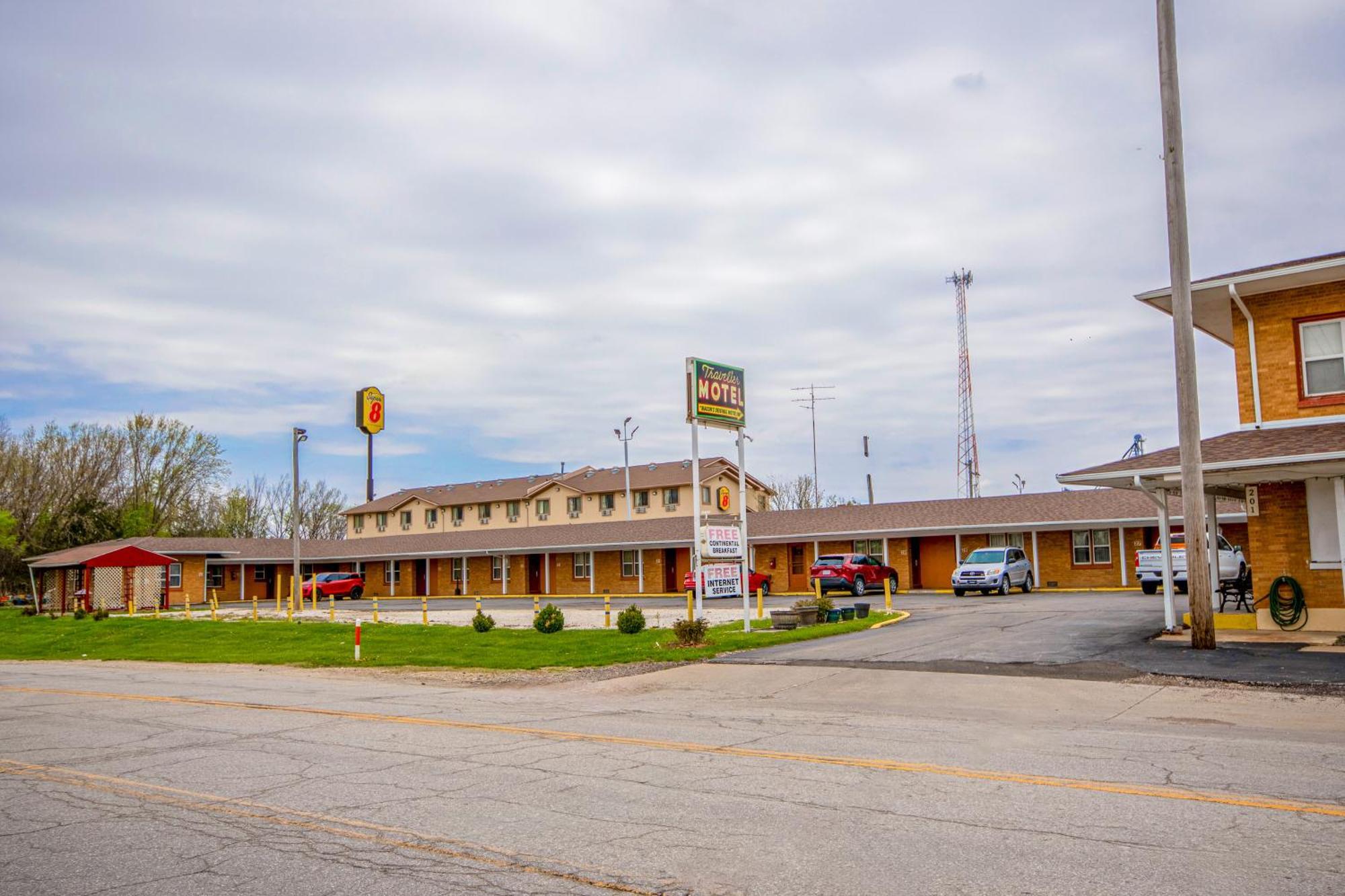 Oyo Travelier Motel Macon Exterior photo